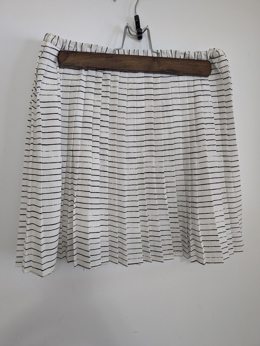 Banana Republic XS Petite pleated Mini Tennis Skirt Preppy White Black Stripe